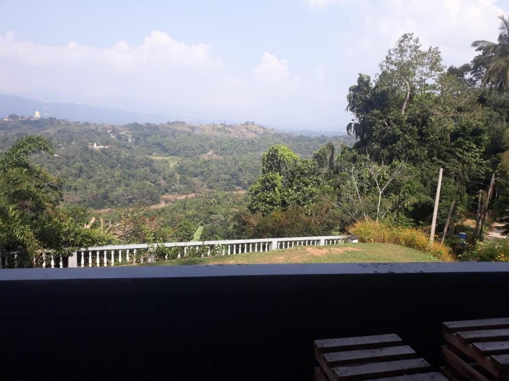 Kandy Gem Inn Blue Hotel Exterior photo